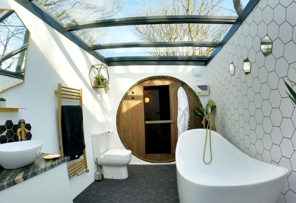 Romance - Stargazing - Hot Tub & Sauna! Villa Camborne Eksteriør billede